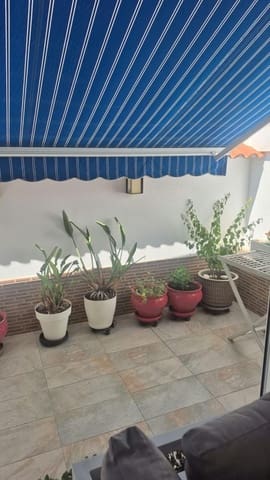 3 quarto Moradia em Banda para venda em El Chaparral - La Siesta - La Torreta, Torrevieja com piscina - 249 000 € (Ref: 10055495)