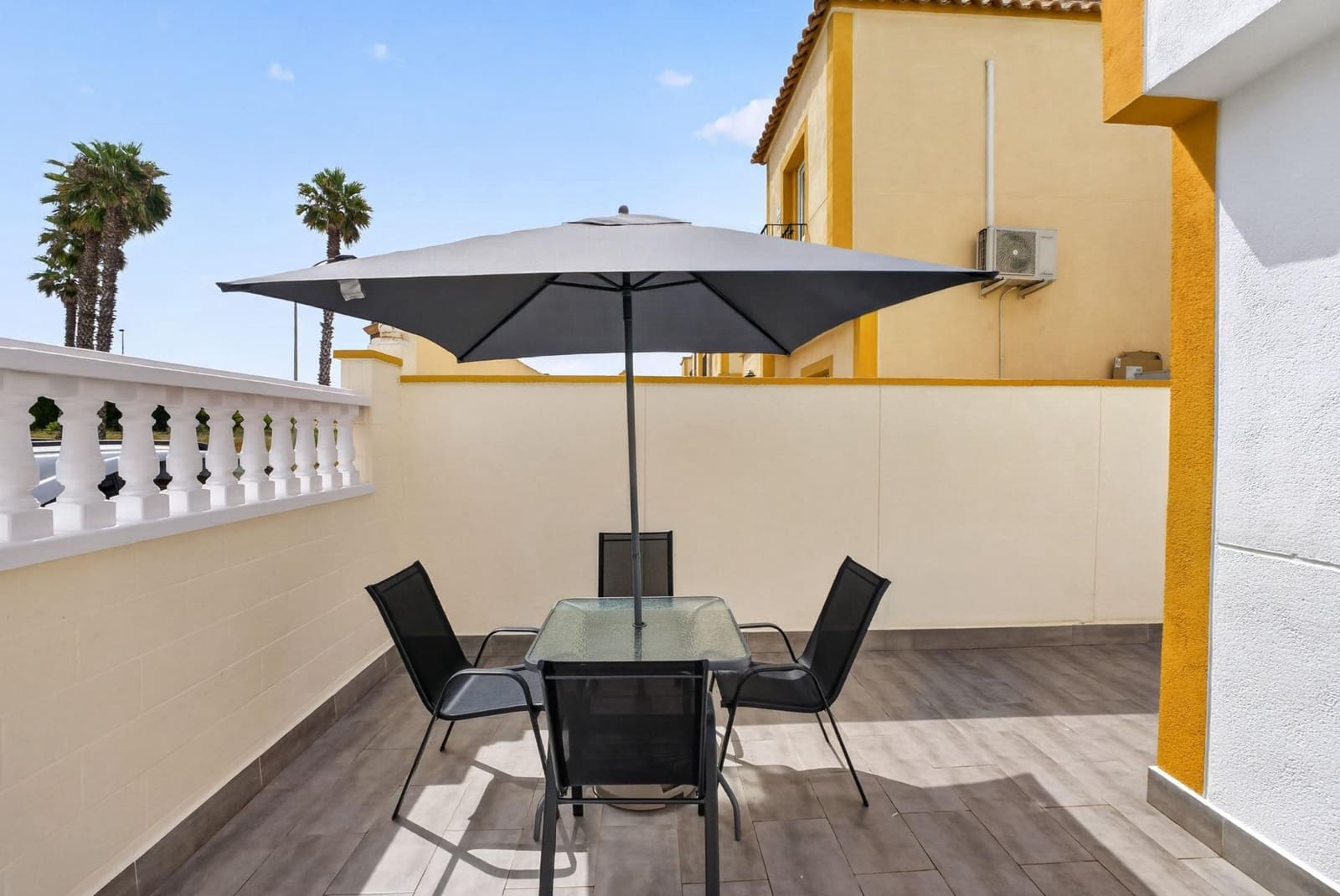 3 soveværelse Bungalow til salg i Torrevieja med swimmingpool - € 199.900 (Ref: 10064613)