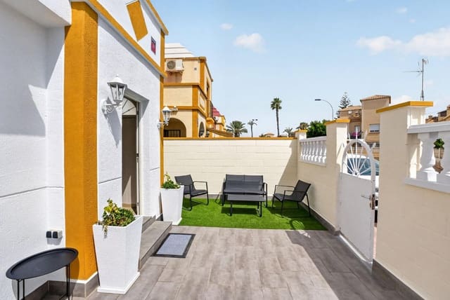 3 soveværelse Bungalow til salg i Torrevieja med swimmingpool - € 199.900 (Ref: 10064613)