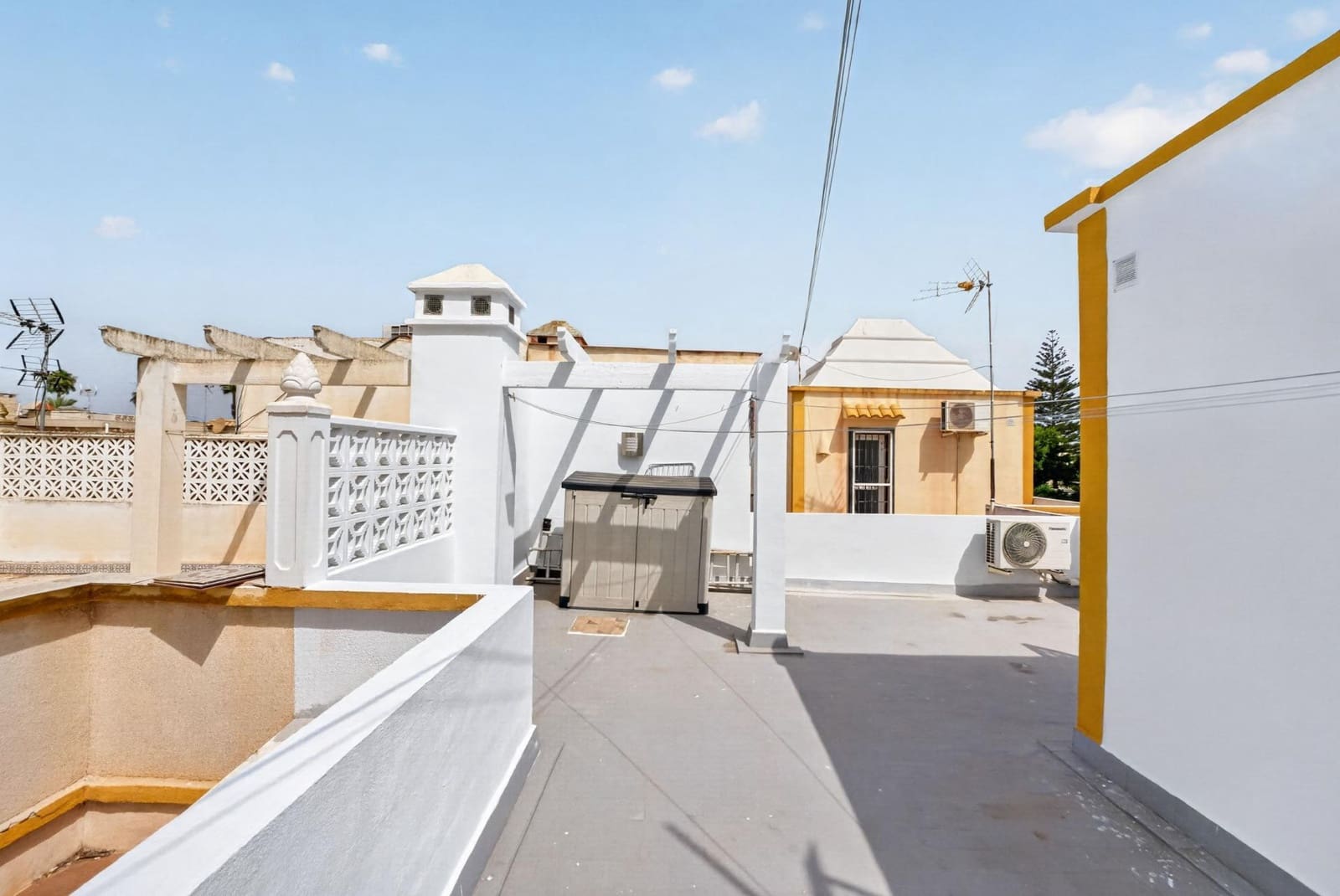 3 soveværelse Bungalow til salg i Torrevieja med swimmingpool - € 199.900 (Ref: 10064613)