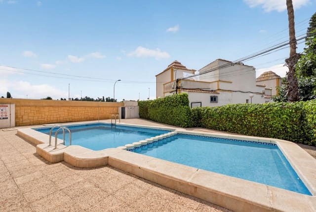 3 soveværelse Bungalow til salg i Torrevieja med swimmingpool - € 199.900 (Ref: 10064613)