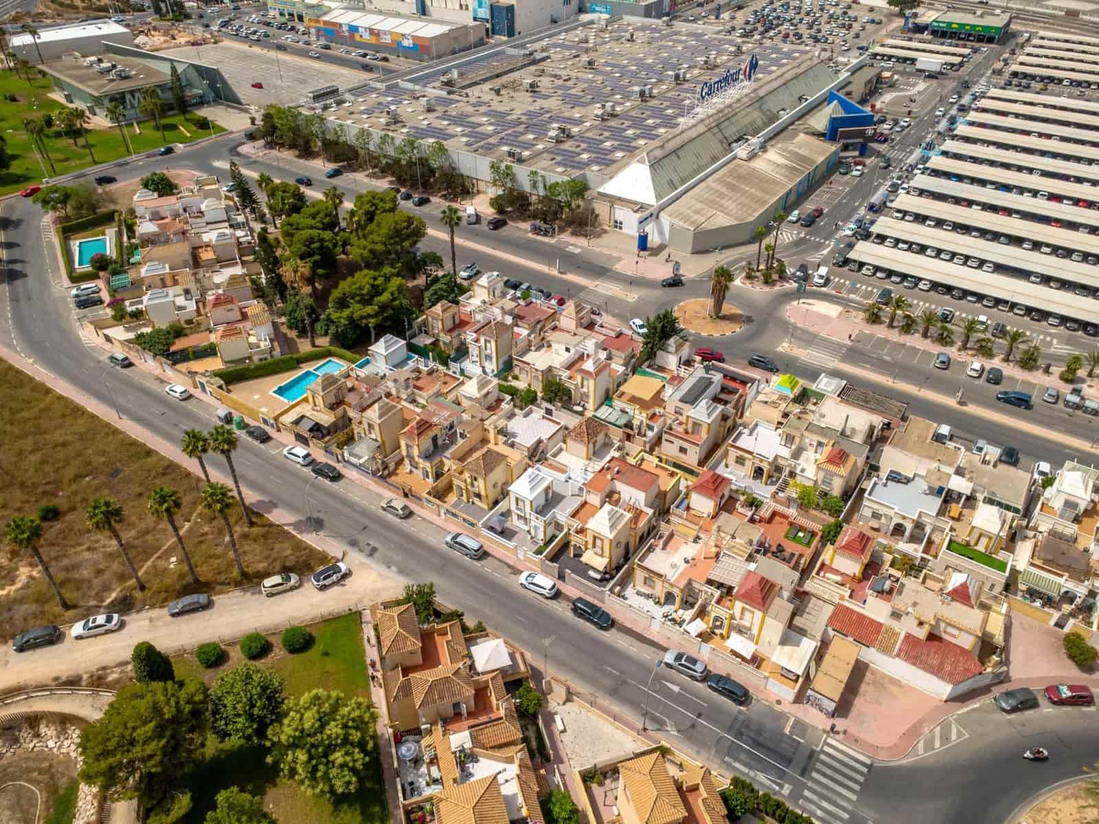 3 soveværelse Bungalow til salg i Torrevieja med swimmingpool - € 199.900 (Ref: 10064613)