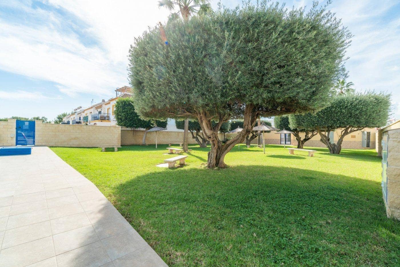 2 chambre Bungalow à vendre à Torrevieja avec piscine - 150 000 € (Ref: 10064614)