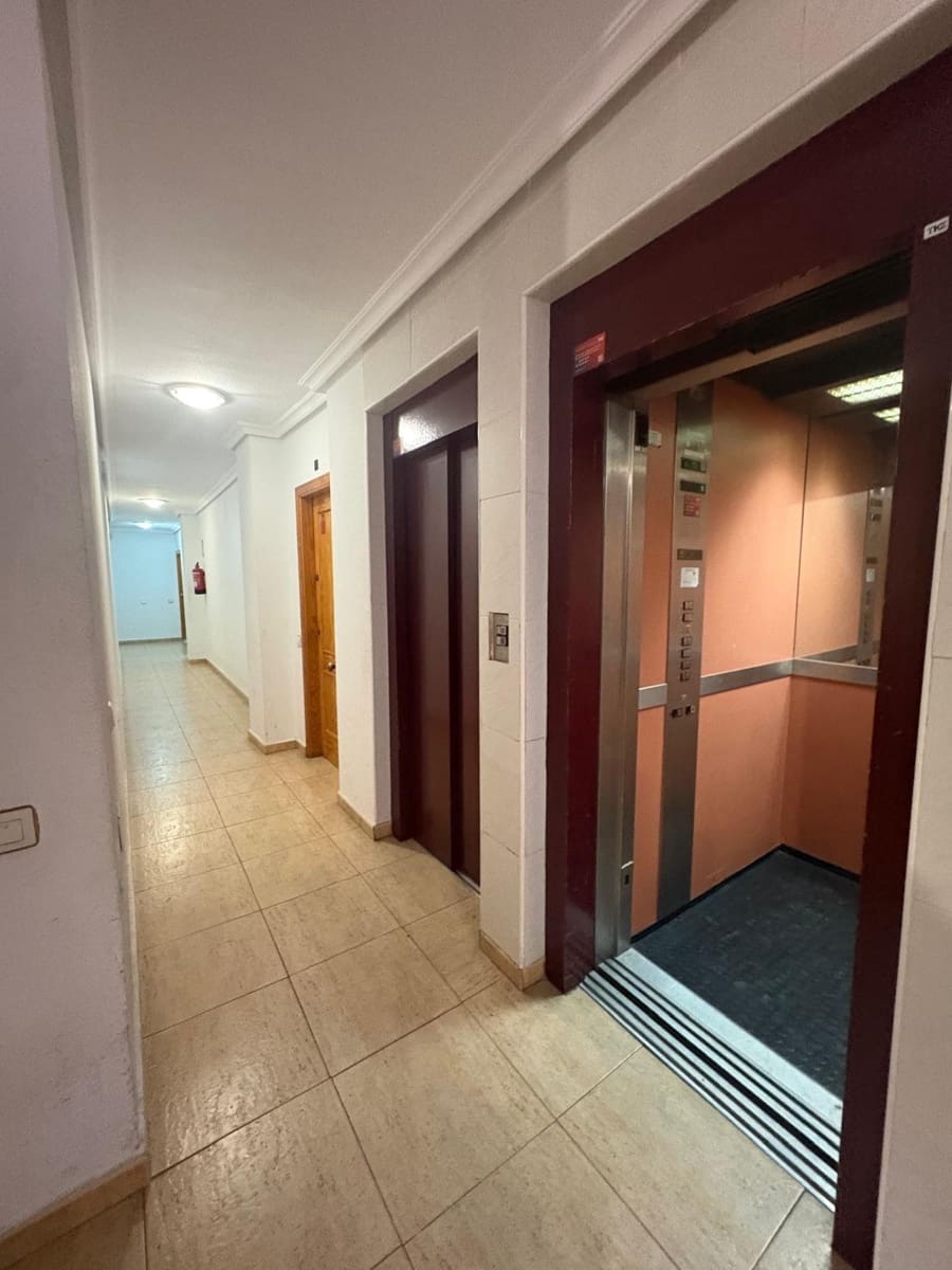 2 soverom Leilighet til salgs i Torrevieja - € 133 000 (Ref: 10076618)
