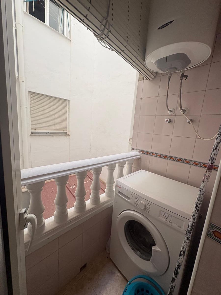 2 soverom Leilighet til salgs i Torrevieja - € 133 000 (Ref: 10076618)