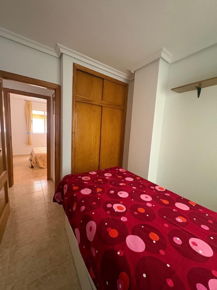 2 soverom Leilighet til salgs i Torrevieja - € 133 000 (Ref: 10076618)