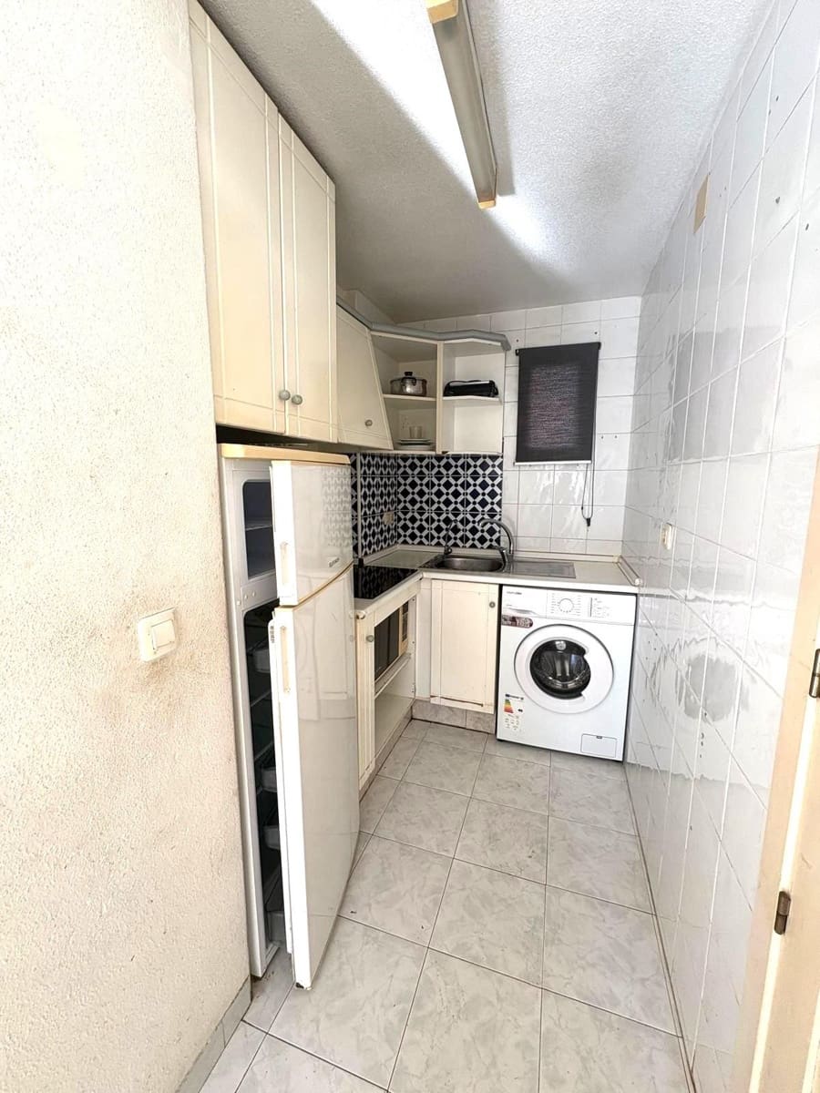 3 slaapkamer Bungalow te koop in Torrevieja met zwembad - € 143.900 (Ref: 10076619)