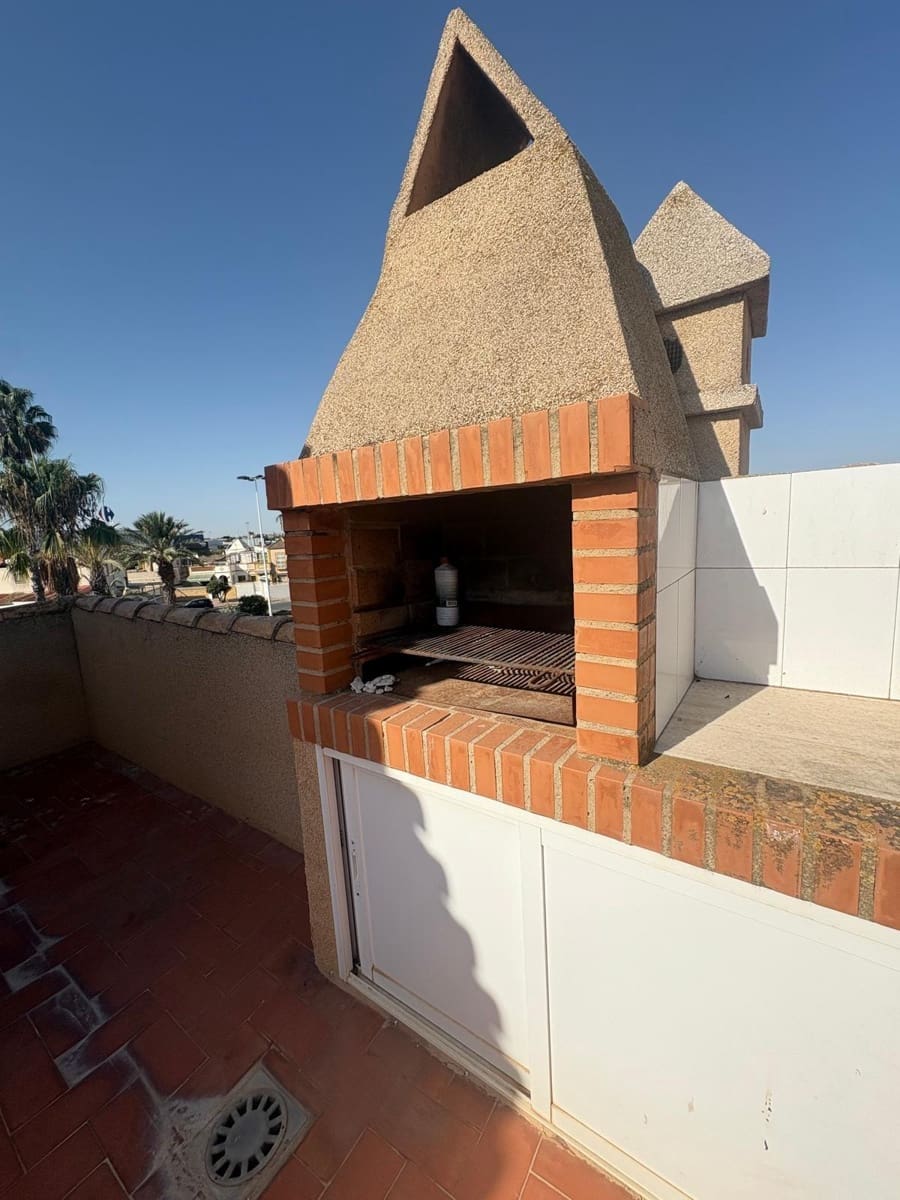 3 slaapkamer Bungalow te koop in Torrevieja met zwembad - € 143.900 (Ref: 10076619)