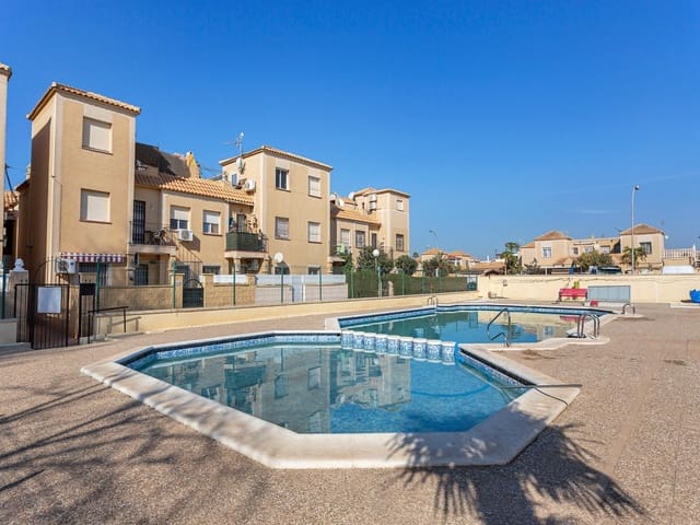3 slaapkamer Bungalow te koop in Torrevieja met zwembad - € 143.900 (Ref: 10076619)