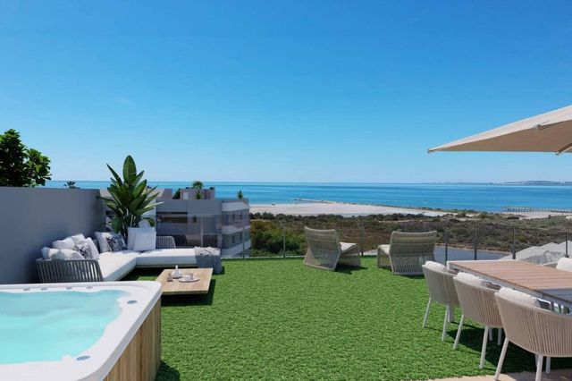 Apartamento de 3 habitaciones en Santa Pola en venta con piscina garaje - 375.000 € (Ref: 10086414)