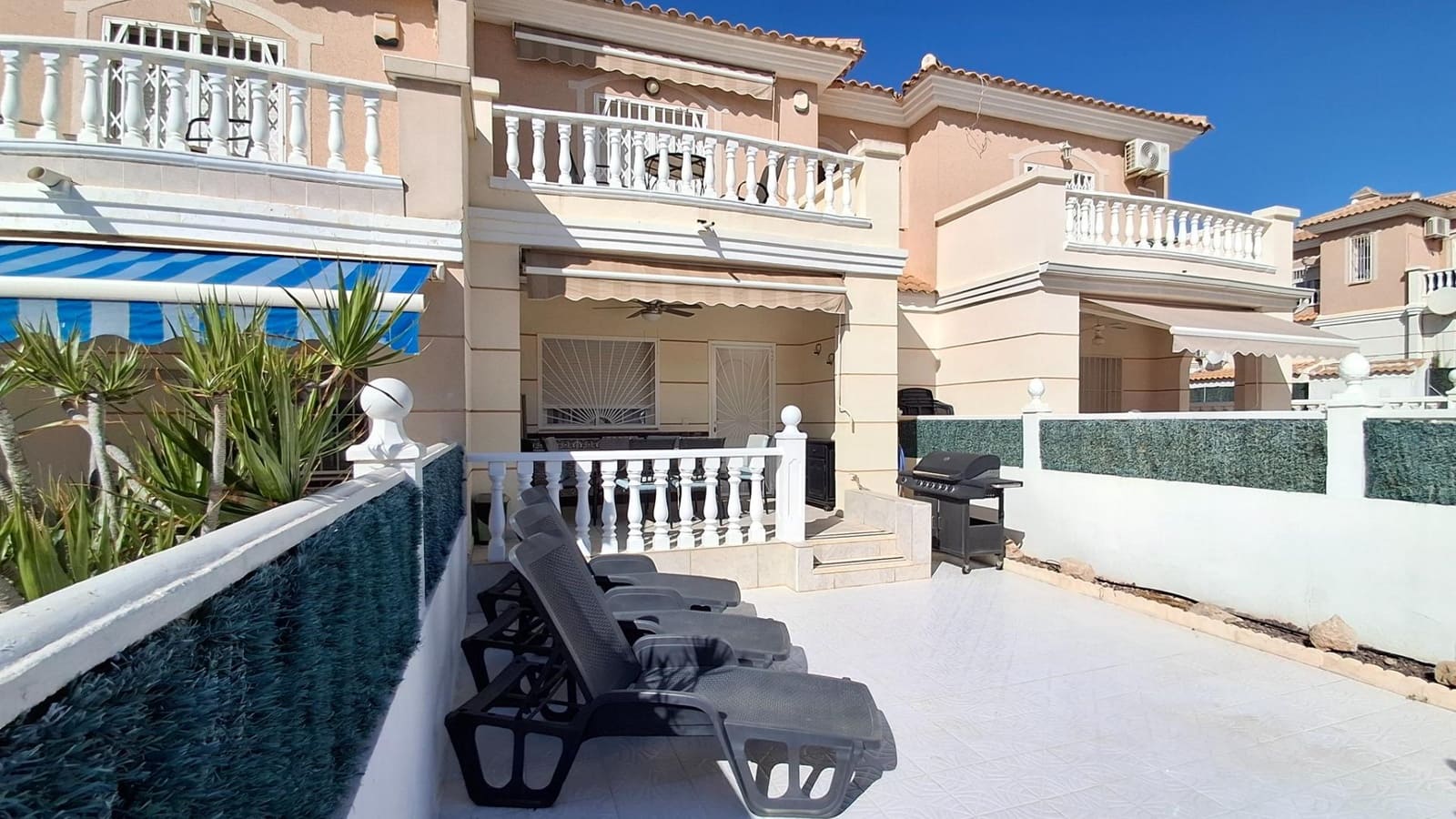 3 bedroom Terraced Villa for sale in La Marquesa with pool - € 245,000 (Ref: 10100398)