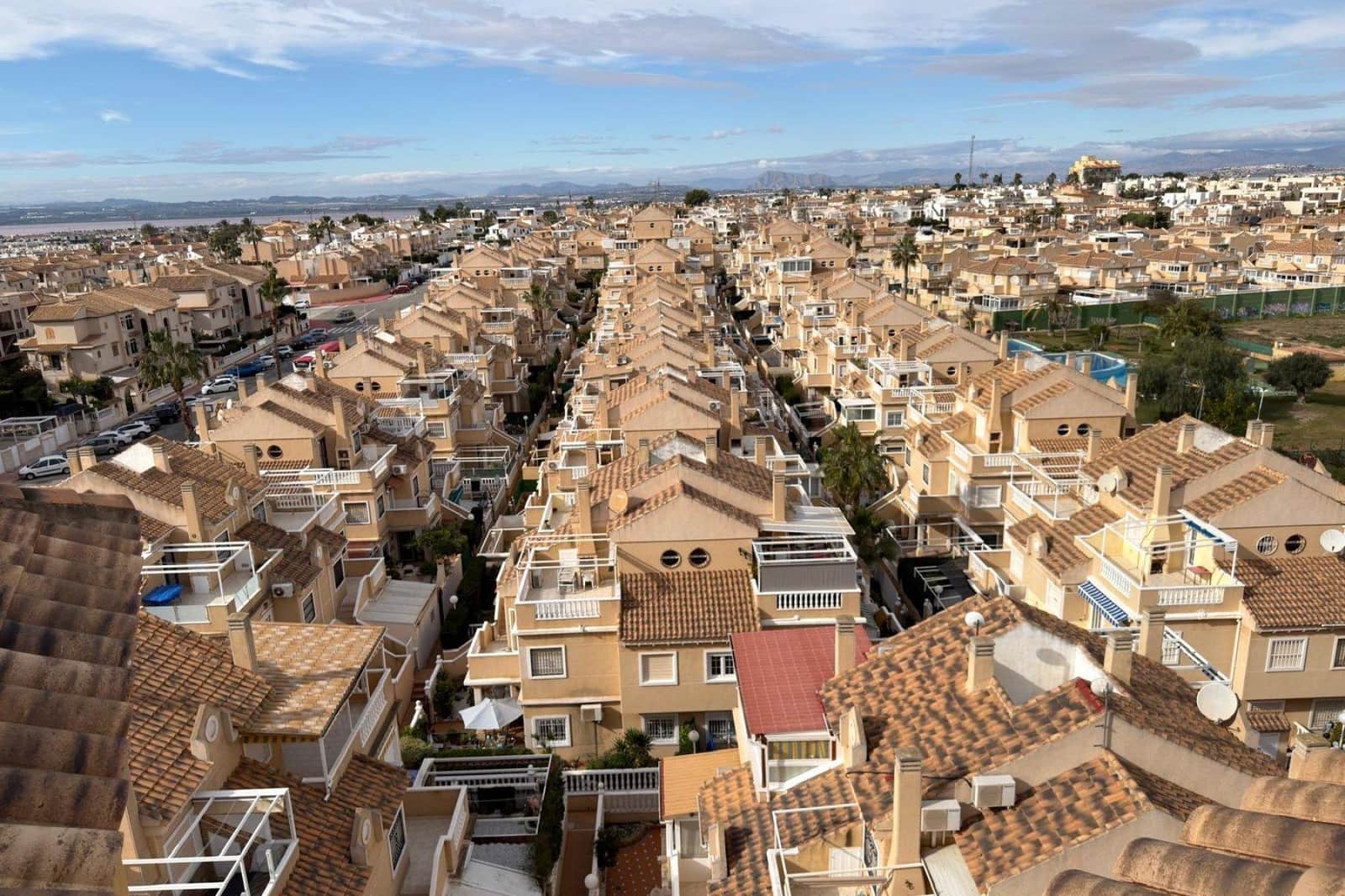 2 sovrum Takvåning till salu i Torrevieja med pool - 179 900 € (Ref: 10109652)