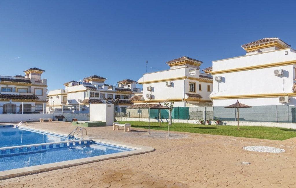 3 camera da letto Bungalow in vendita in Torrevieja con piscina - 192.000 € (Rif: 10115818)