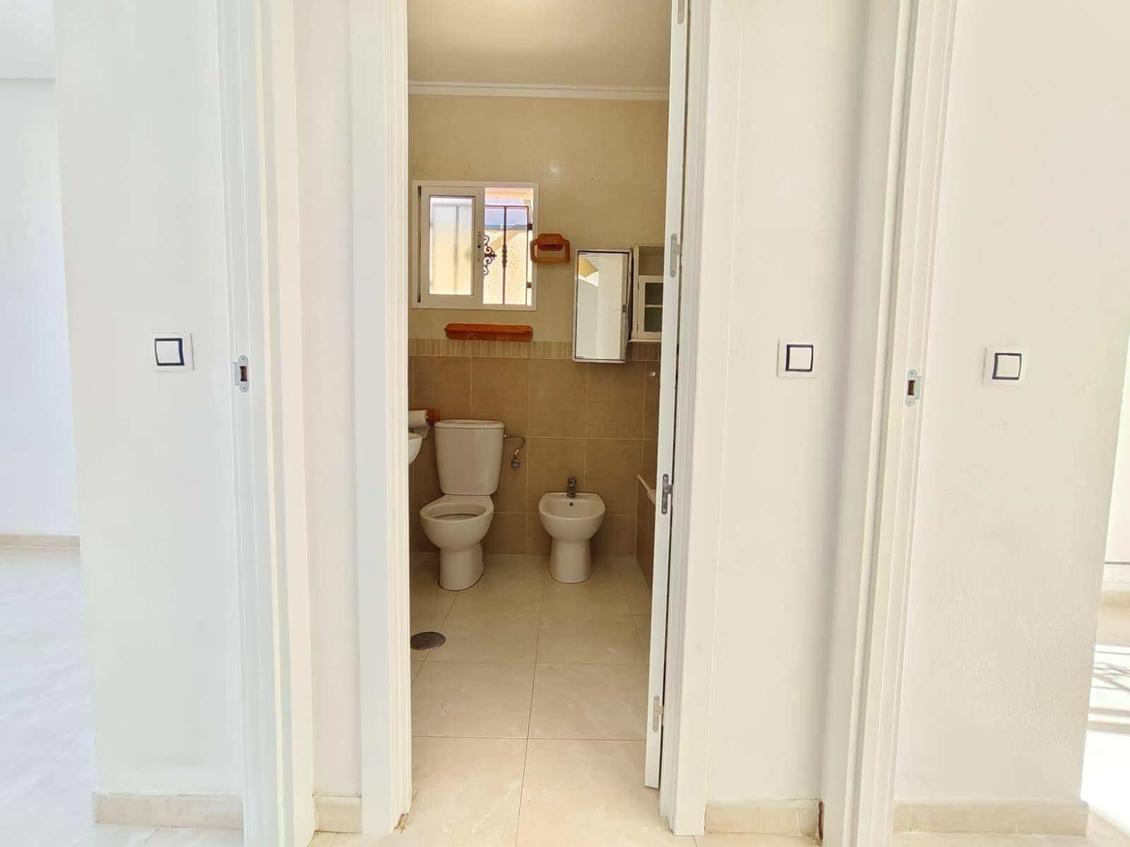 3 soveværelse Rækkehus til salg i Aguas Nuevas med swimmingpool - € 189.000 (Ref: 10115820)