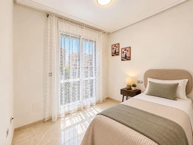 3 sovrum Radhus till salu i Aguas Nuevas, Torrevieja med pool - 189 000 € (Ref: 10115820)