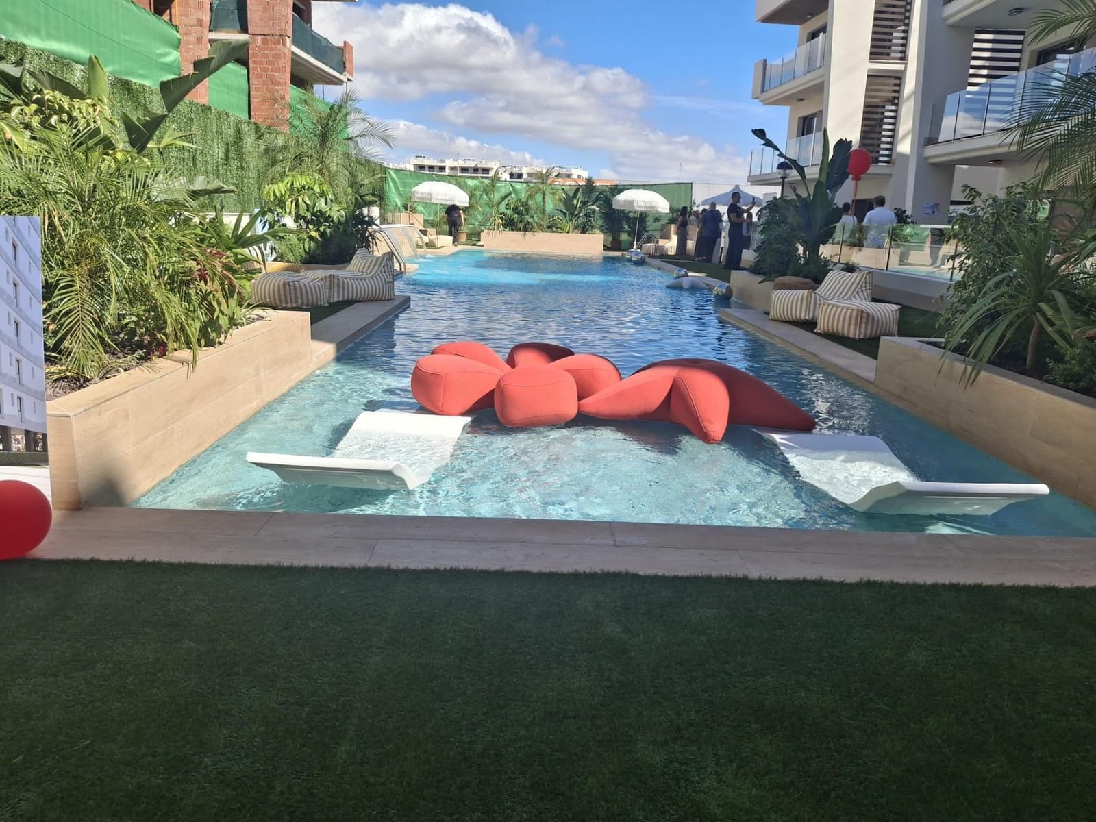 Apartamento de 2 habitaciones en Los Alcázares en venta con piscina garaje - 321.500 € (Ref: 10115821)