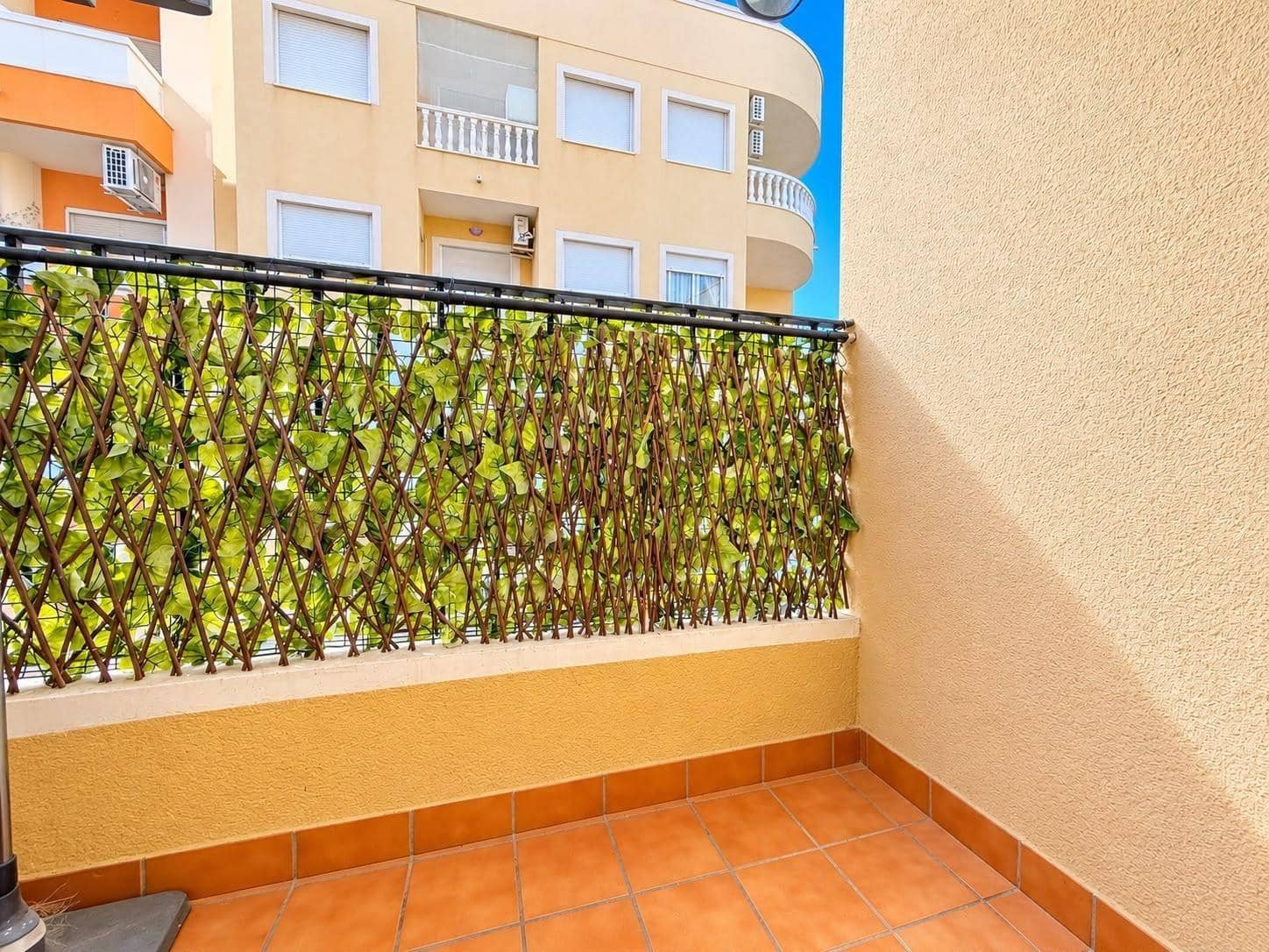 1 camera da letto Casa in vendita in Torrevieja con piscina - 119.900 € (Rif: 10115830)