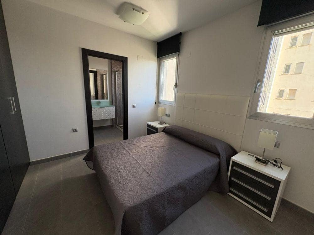 2 quarto Apartamento para venda em Torrevieja com piscina - 339 990 € (Ref: 10129380)