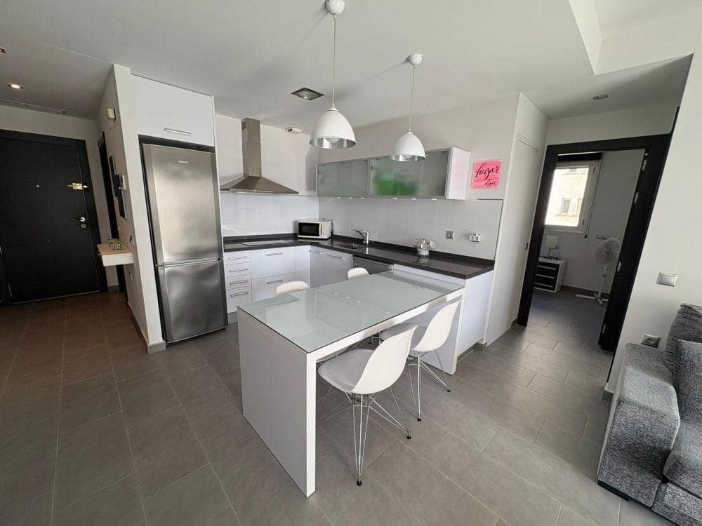 2 quarto Apartamento para venda em Torrevieja com piscina - 339 990 € (Ref: 10129380)