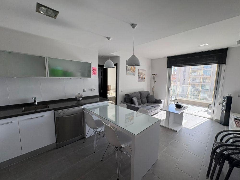 2 quarto Apartamento para venda em Torrevieja com piscina - 339 990 € (Ref: 10129380)