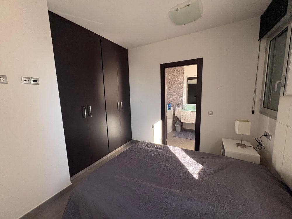 2 quarto Apartamento para venda em Torrevieja com piscina - 339 990 € (Ref: 10129380)