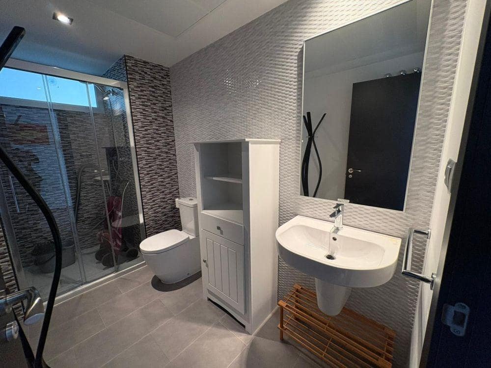 2 quarto Apartamento para venda em Torrevieja com piscina - 339 990 € (Ref: 10129380)