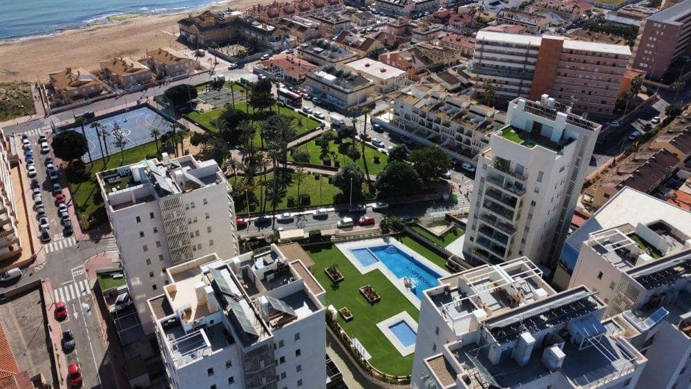 2 quarto Apartamento para venda em Torrevieja com piscina - 339 990 € (Ref: 10129380)