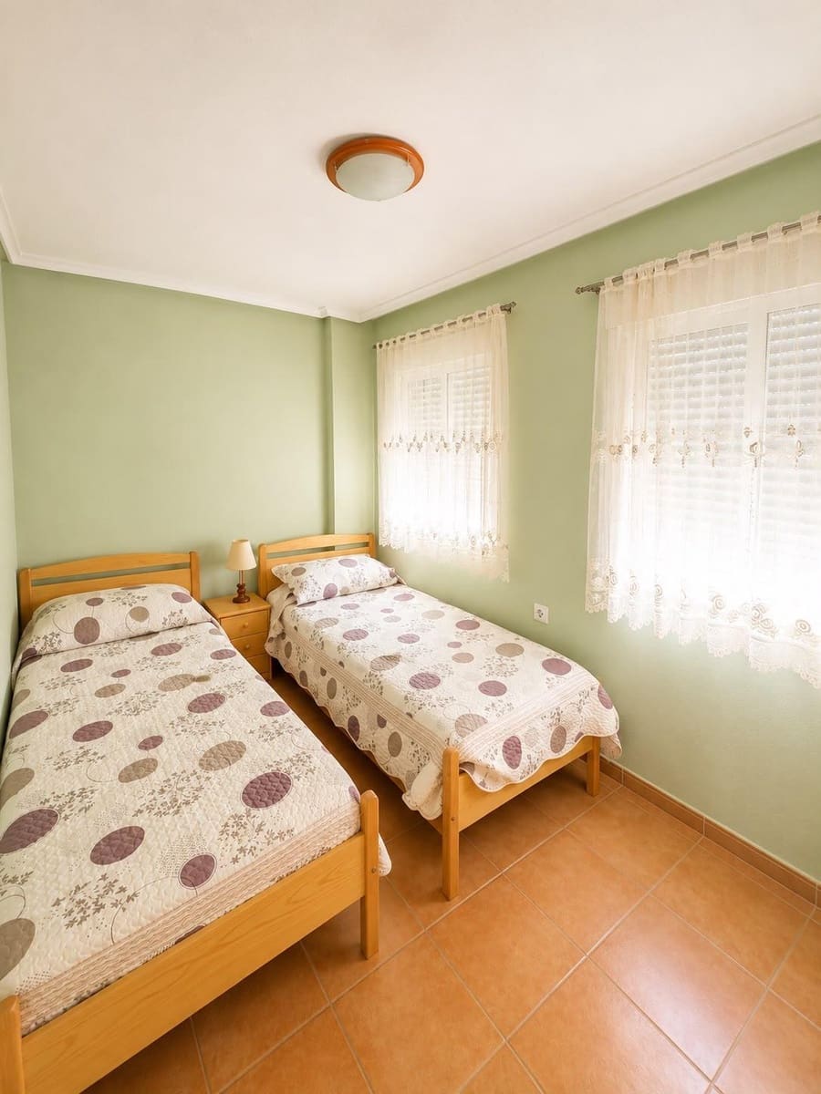 4 camera da letto Bungalow in vendita in Torrevieja con piscina - 235.000 € (Rif: 10136011)