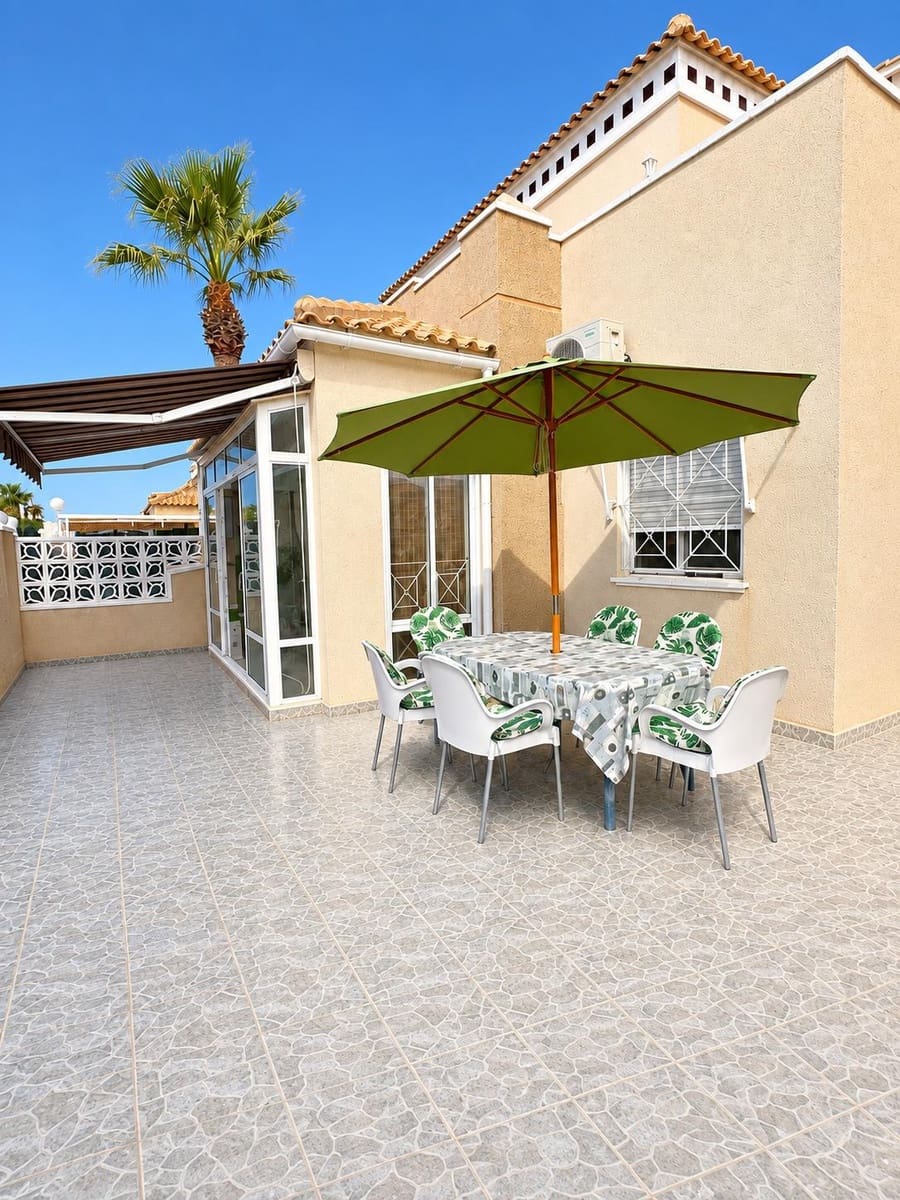 4 camera da letto Bungalow in vendita in Torrevieja con piscina - 235.000 € (Rif: 10136011)