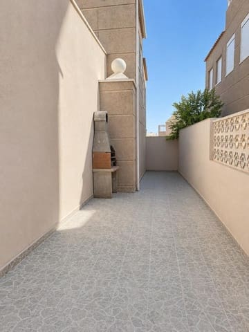 4 bedroom Bungalow for sale in Torreblanca, Torrevieja with pool - € 235,000 (Ref: 10136011)