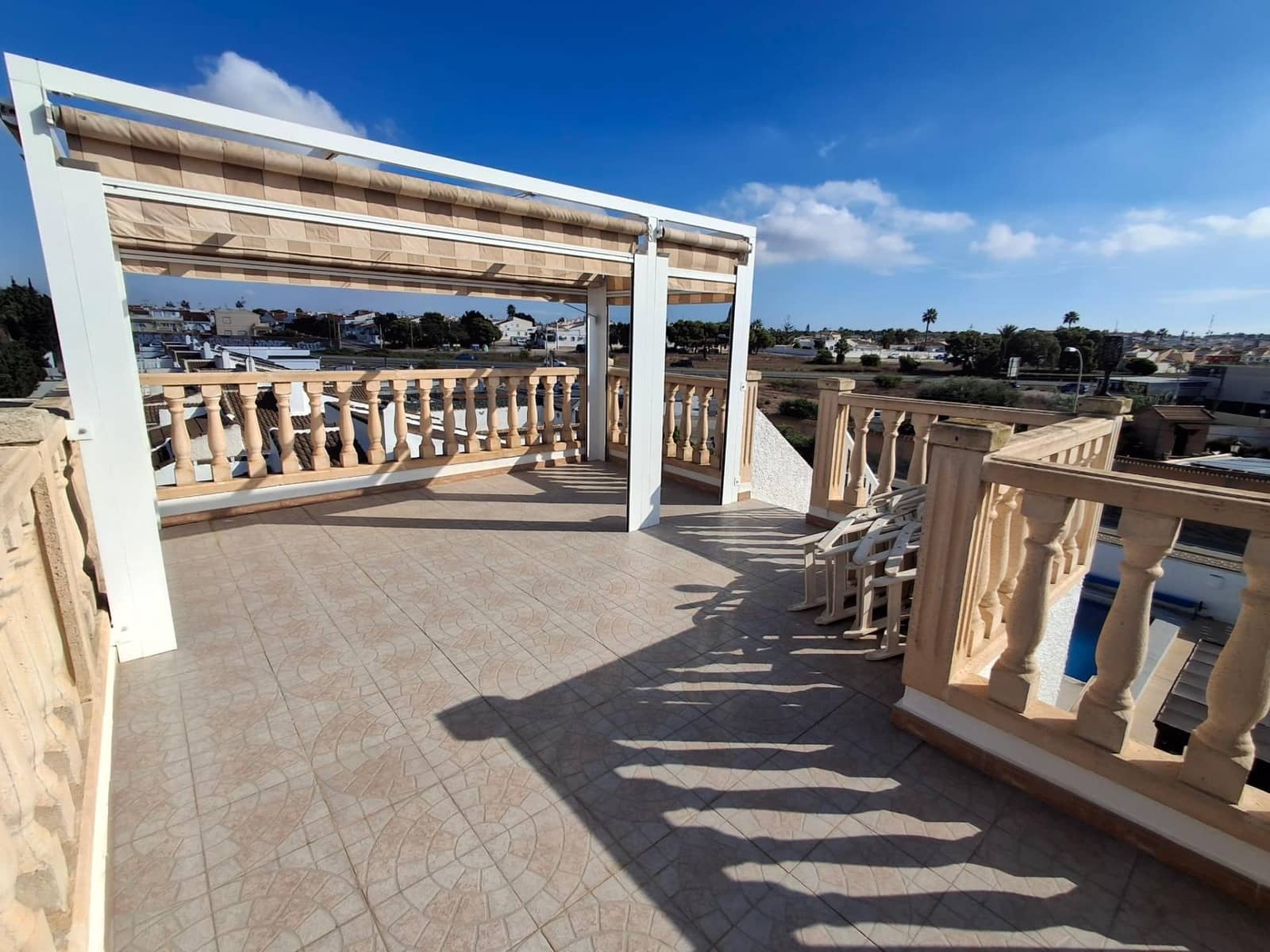 2 soveværelse Villa til salg i San Luis med swimmingpool garage - € 269.000 (Ref: 10155445)