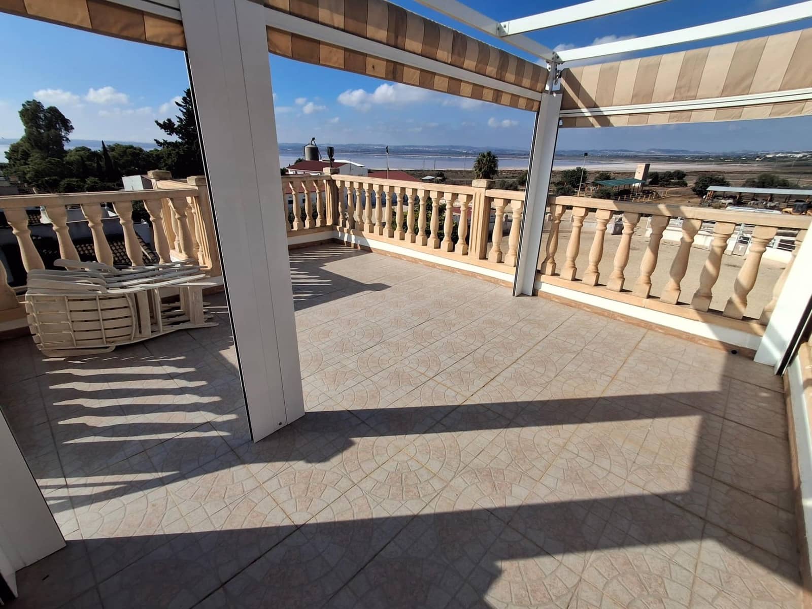 2 soveværelse Villa til salg i San Luis med swimmingpool garage - € 269.000 (Ref: 10155445)
