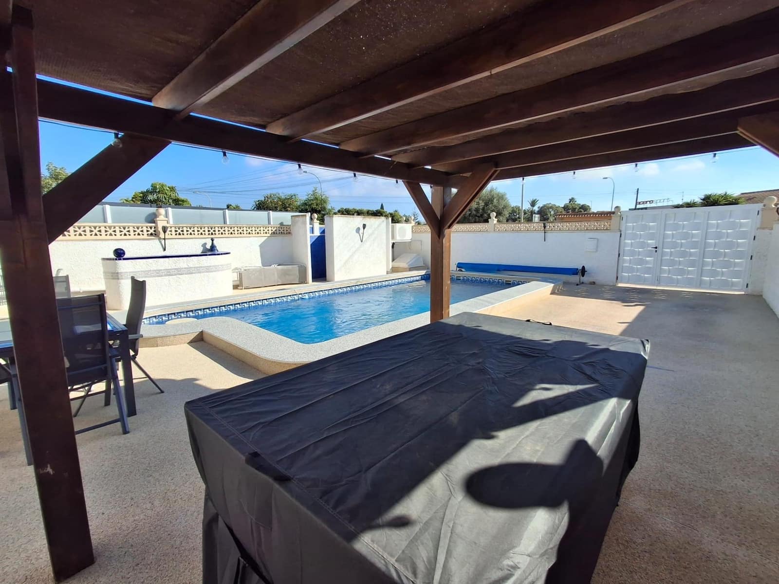 2 soveværelse Villa til salg i San Luis med swimmingpool garage - € 269.000 (Ref: 10155445)