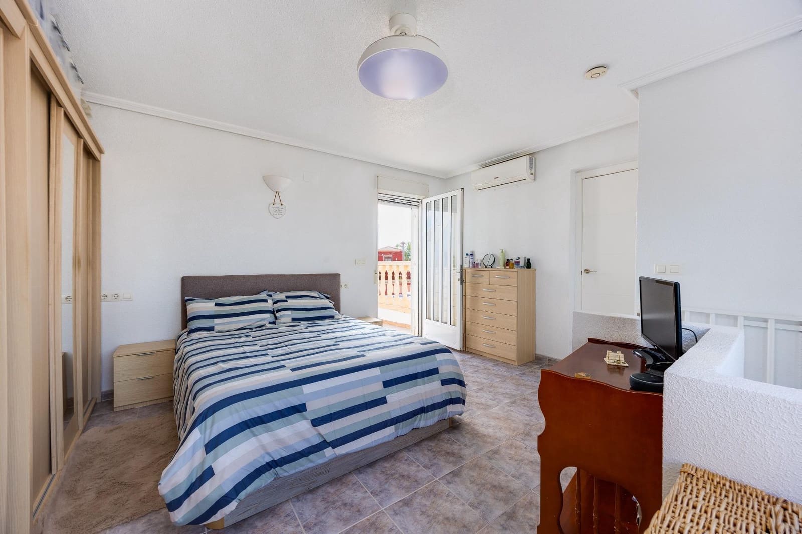 2 bedroom Villa for sale in San Luis with pool garage - € 269,000 (Ref: 10155445)
