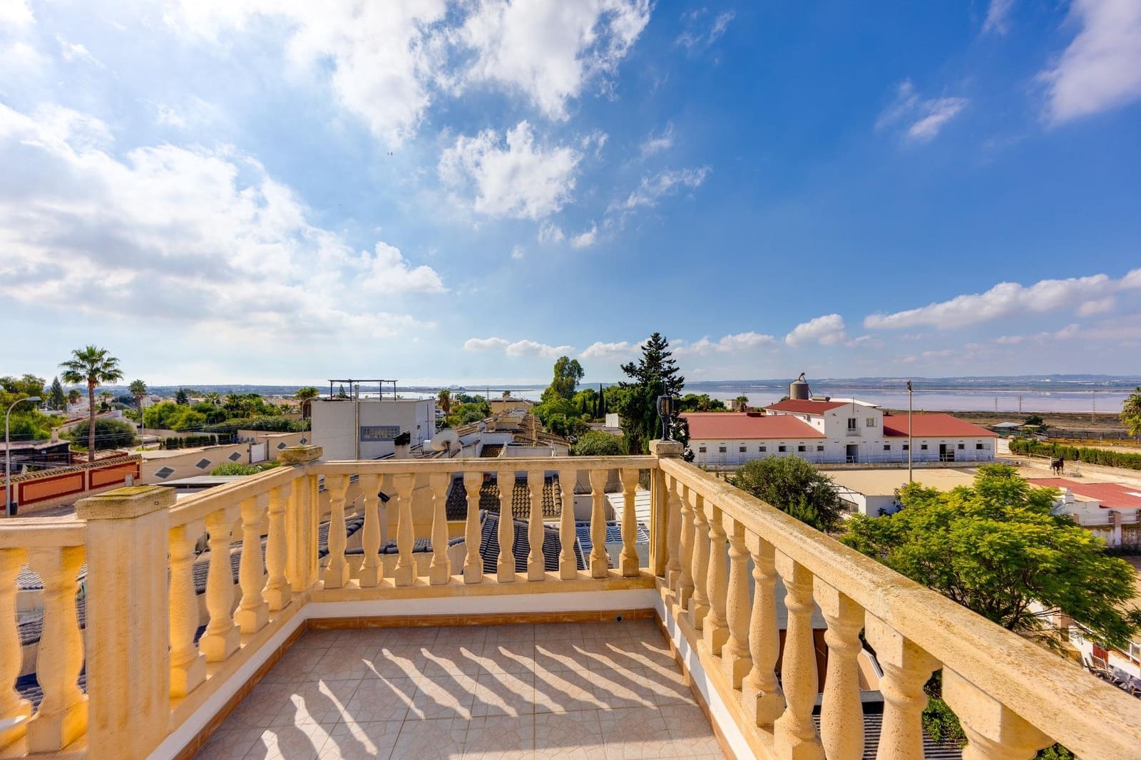 2 bedroom Villa for sale in San Luis with pool garage - € 269,000 (Ref: 10155445)