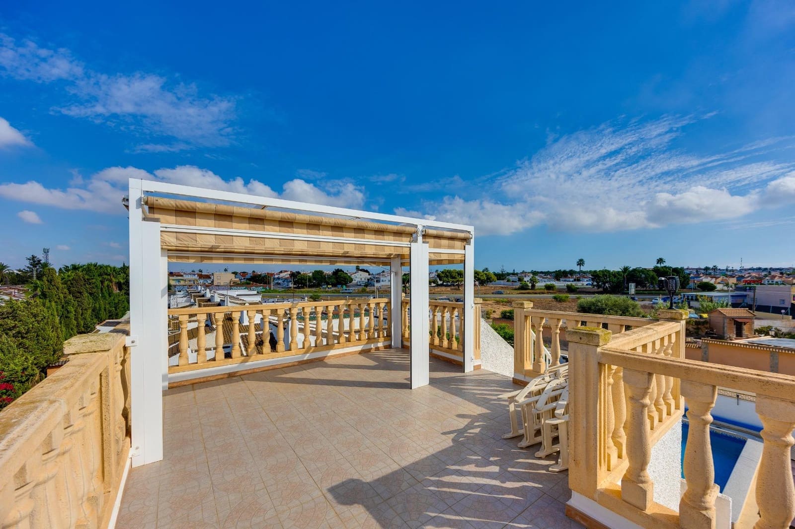 2 bedroom Villa for sale in San Luis with pool garage - € 269,000 (Ref: 10155445)