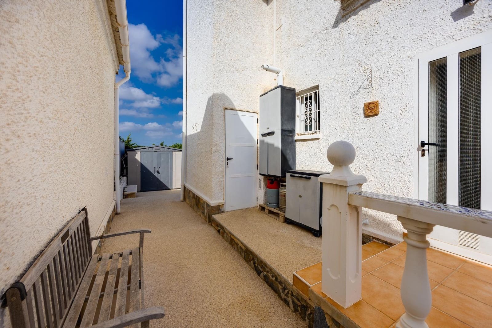 2 bedroom Villa for sale in San Luis with pool garage - € 269,000 (Ref: 10155445)