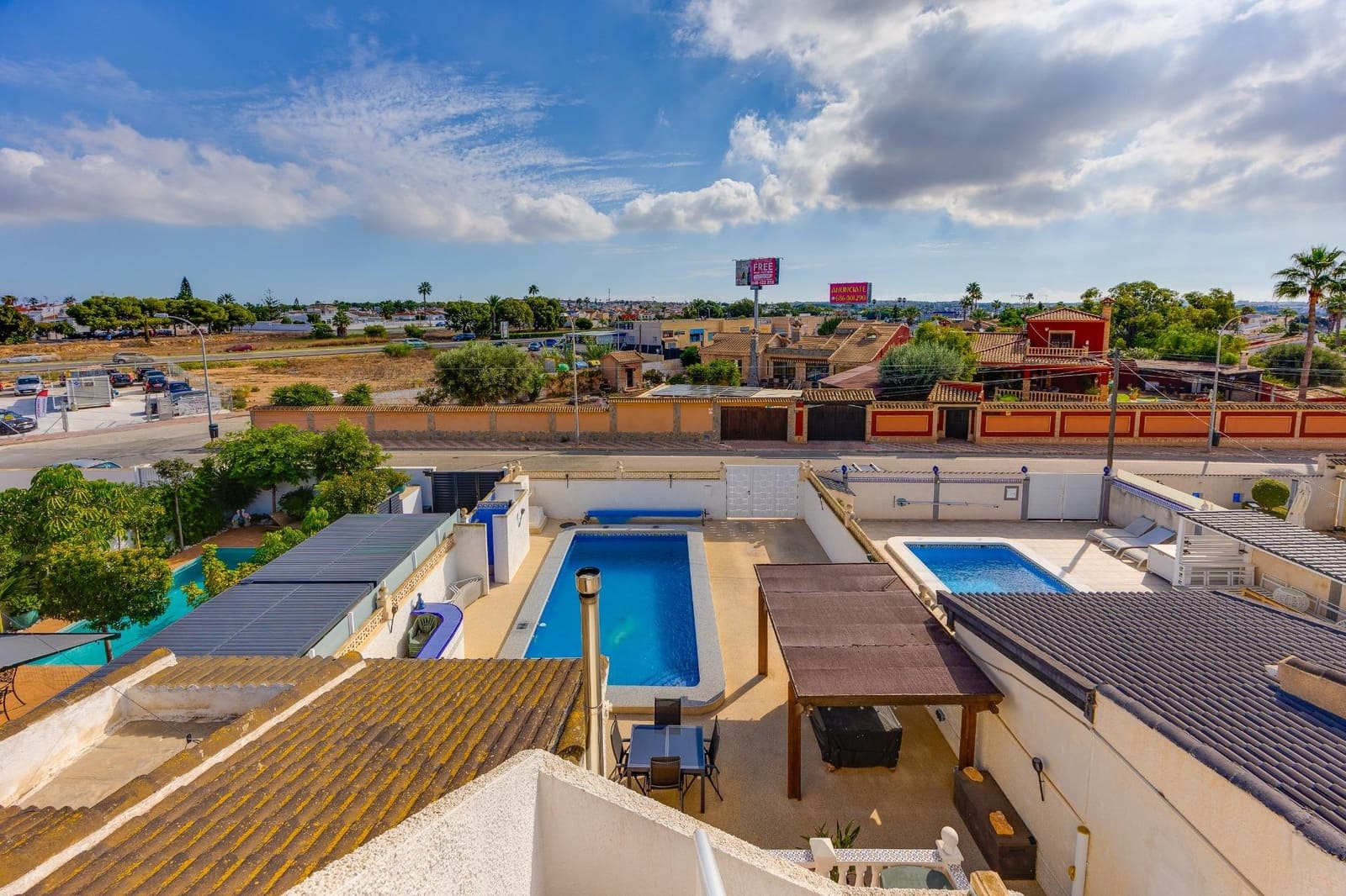 2 bedroom Villa for sale in San Luis with pool garage - € 269,000 (Ref: 10155445)