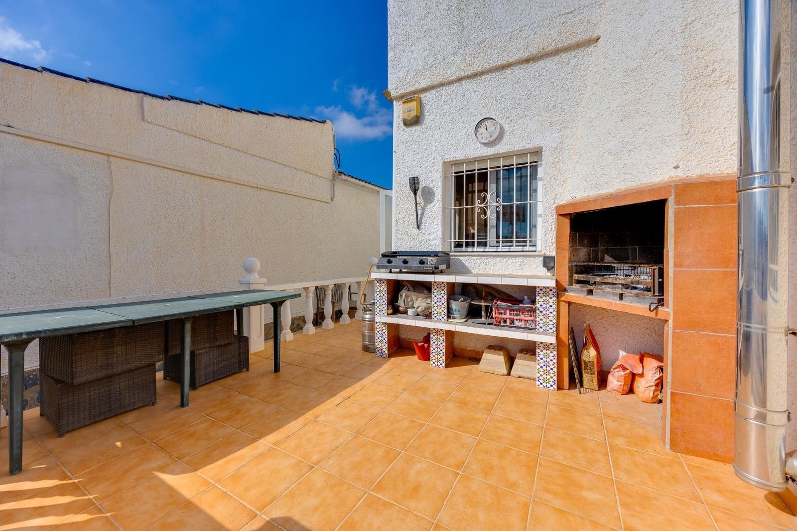 2 bedroom Villa for sale in San Luis with pool garage - € 269,000 (Ref: 10155445)