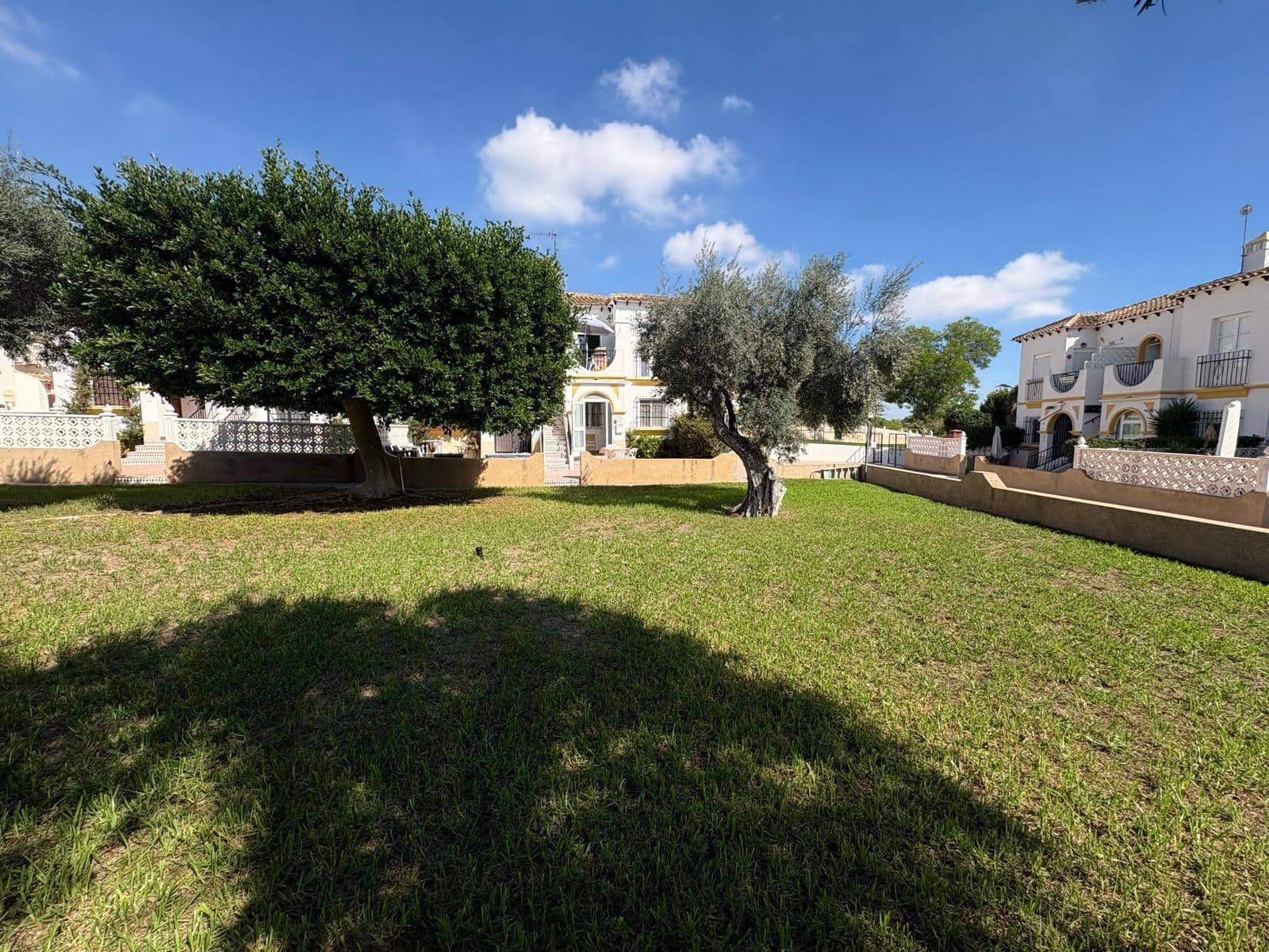 1 Zimmer Bungalow zu verkaufen in Villamartin mit Pool - 115.000 € (Ref: 10157847)