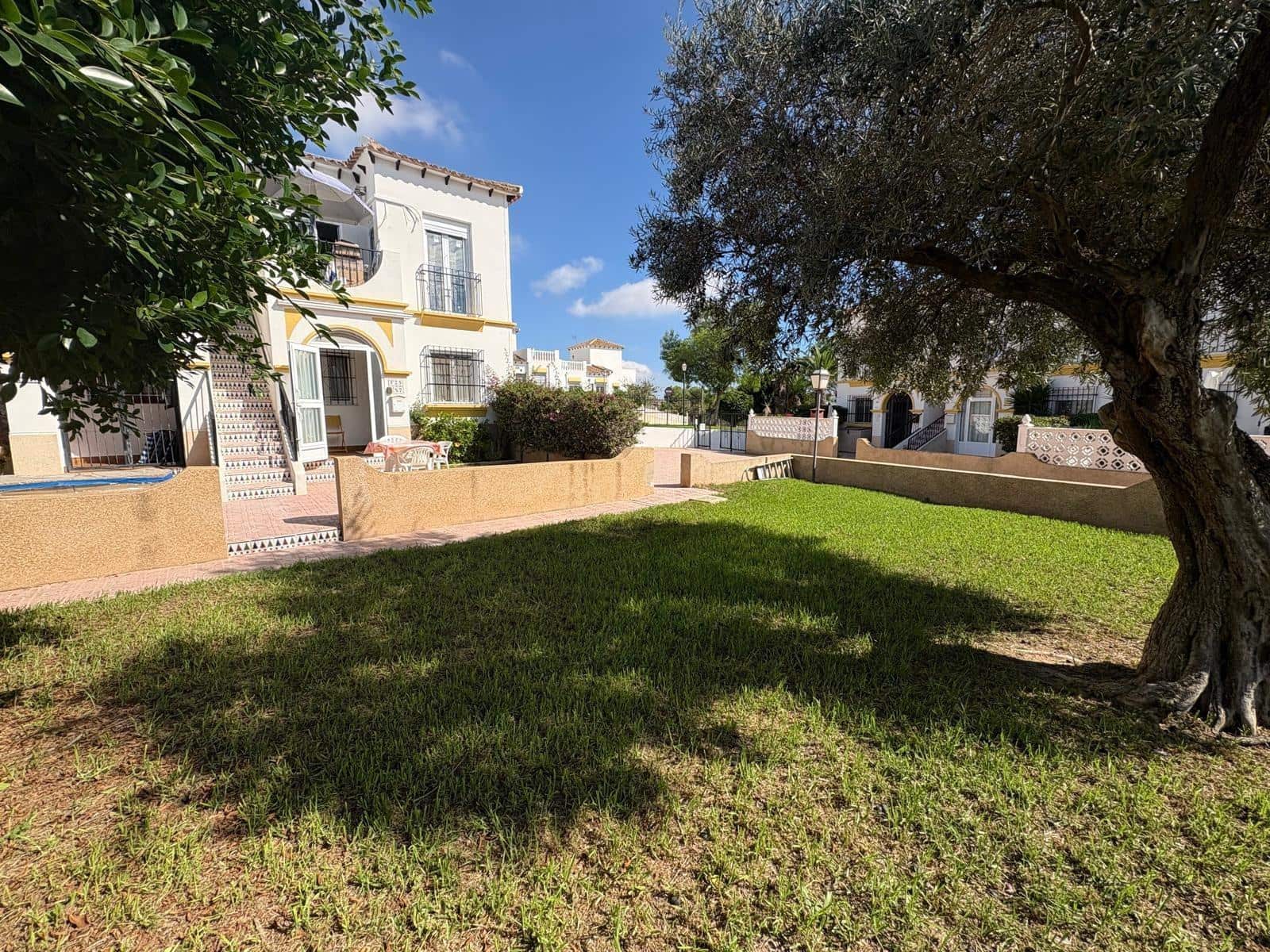 1 Zimmer Bungalow zu verkaufen in Villamartin mit Pool - 115.000 € (Ref: 10157847)