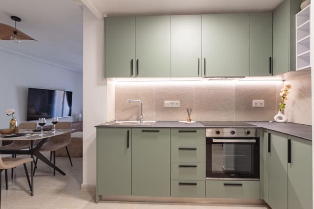 3 quarto Apartamento para venda em Torrevieja - 179 990 € (Ref: 10157848)