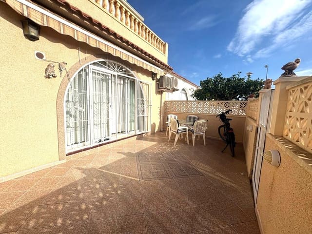 3 quarto Moradia em Banda para venda em El Chaparral - La Siesta - La Torreta, Torrevieja - 199 000 € (Ref: 10168677)