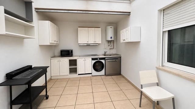 2 soveværelse Lejlighed til salg i La Marina, Elche / Elx - € 160.000 (Ref: 10173862)