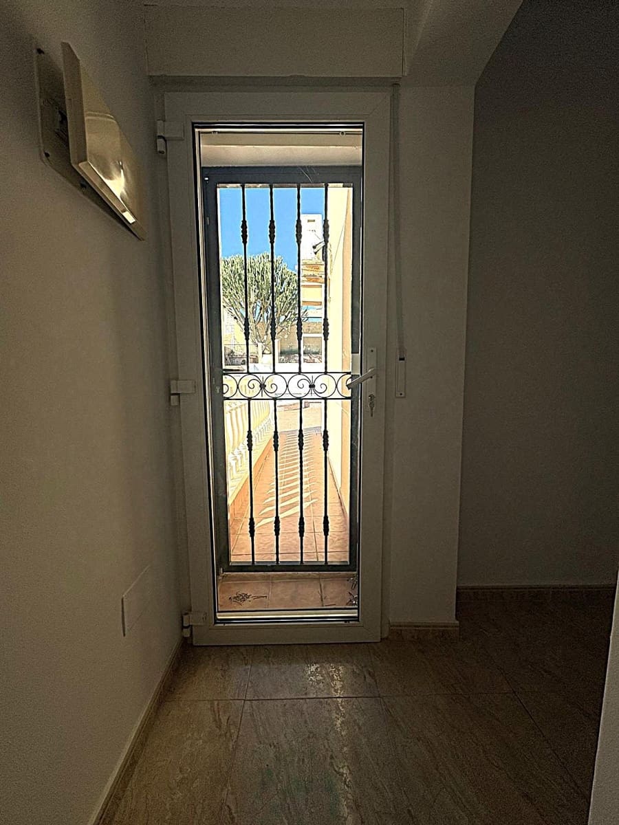 4 bedroom Villa for sale in Los Balcones with pool - € 415,000 (Ref: 10173864)
