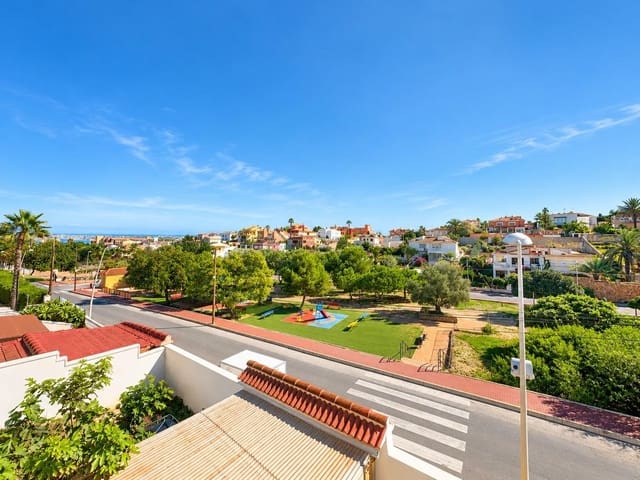 4 sovrum Villa till salu i Los Balcones med pool - 415 000 € (Ref: 10173864)