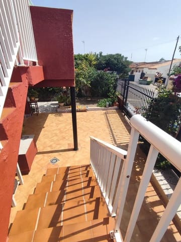 5 soverom Villa til salgs i Punta Prima, Orihuela med svømmebasseng garasje - € 339 000 (Ref: 7652097)