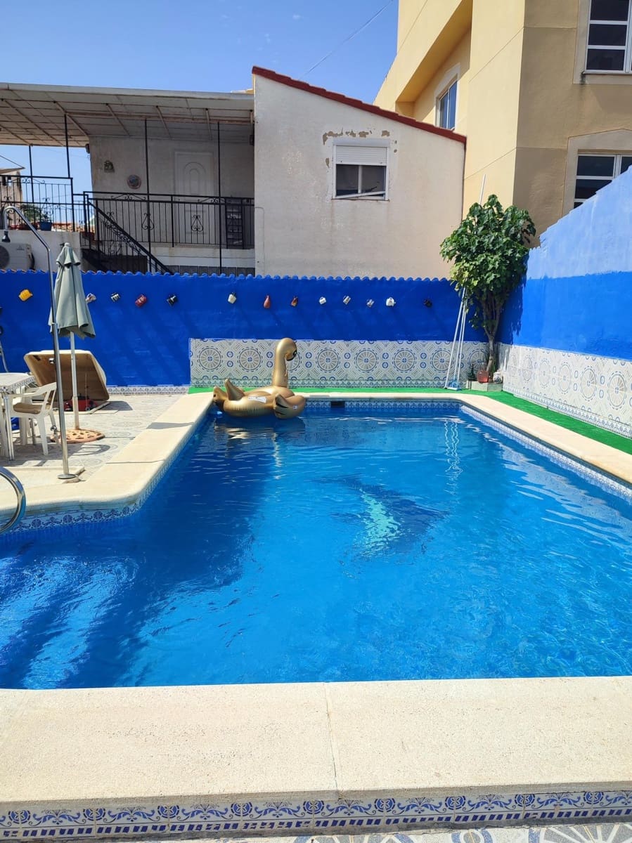 5 bedroom Villa for sale in Orihuela Costa with pool garage - € 339,000 (Ref: 7652097)