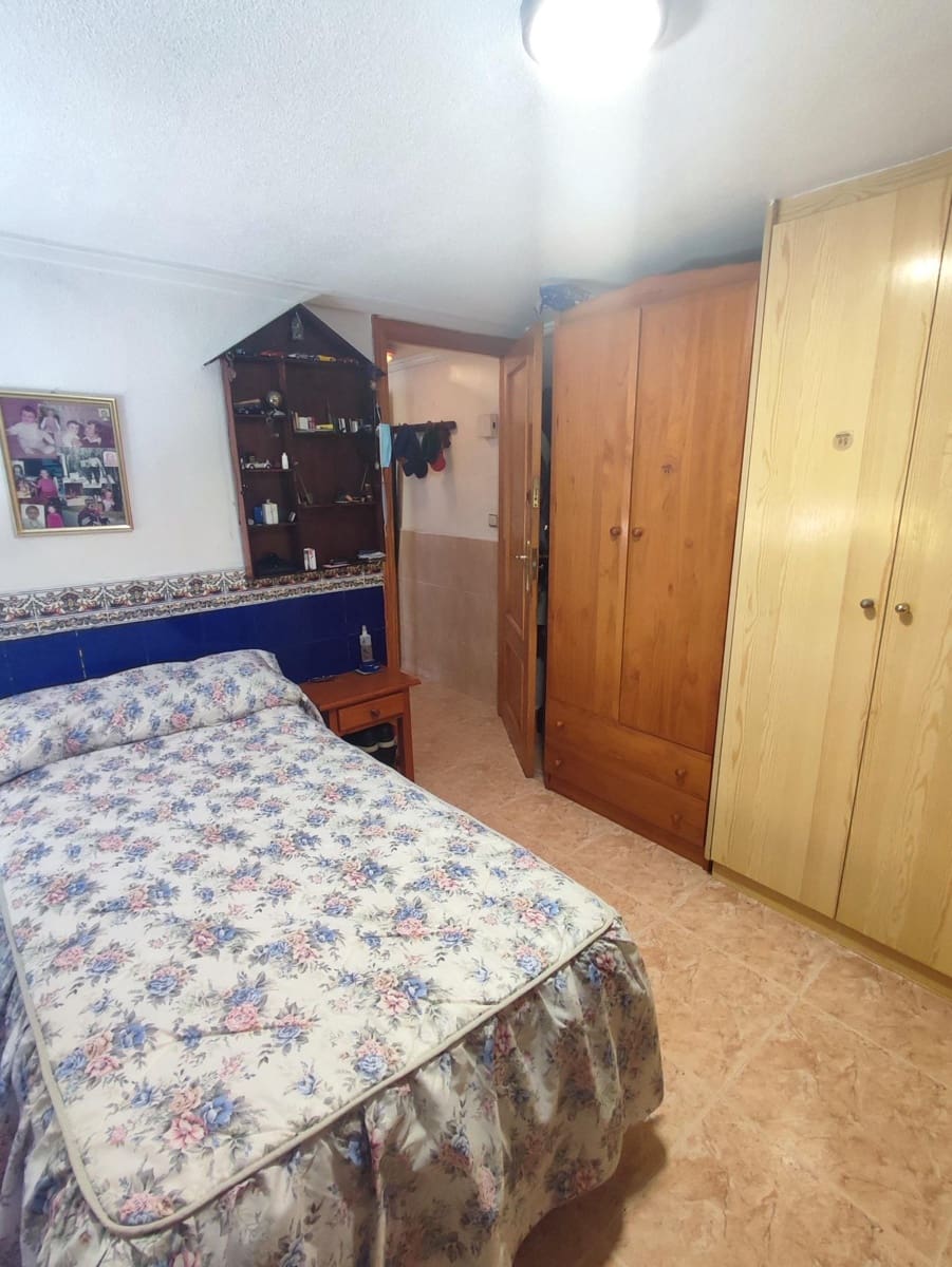 5 bedroom Villa for sale in Orihuela Costa with pool garage - € 339,000 (Ref: 7652097)