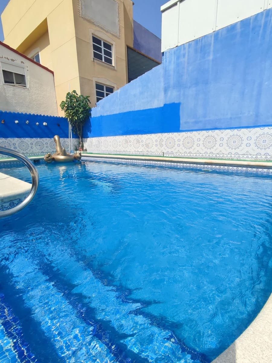 5 bedroom Villa for sale in Orihuela Costa with pool garage - € 339,000 (Ref: 7652097)